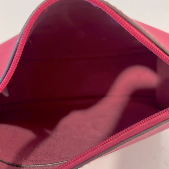 Elizabeth Arden NY Pink Makeup Bag. - Picture 6 of 11